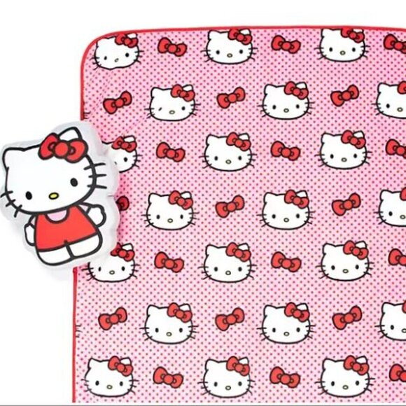 Hello Kitty Throw & Pillow Blanket 40” x 50” & Hello Kitty Shaped Pillow New - Picture 2 of 5